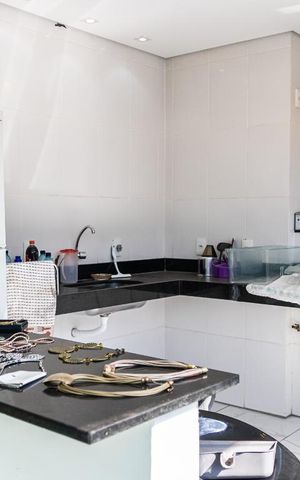 Apartamento à venda com 140m², 3 quartos e sem vaga Apartamento à venda com 140m², 3 quartos e sem vagaCozinha
