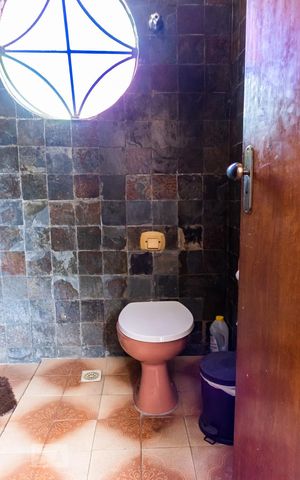 Apartamento à venda com 140m², 3 quartos e sem vaga Apartamento à venda com 140m², 3 quartos e sem vagaBanheiro Social