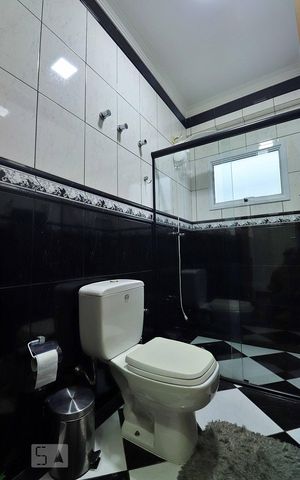 Casa para alugar com 296m², 5 quartos e 4 vagasBanheiro Social 2