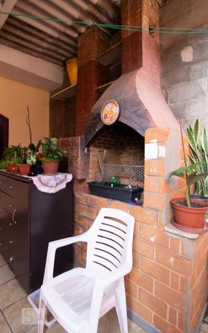 Casa à venda com 300m², 3 quartos e 4 vagas Casa à venda com 300m², 3 quartos e 4 vagasChurrasqueira