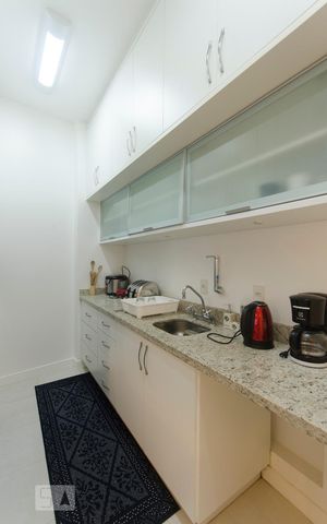 Apartamento para alugar com 105m², 2 quartos e 2 vagasCozinha