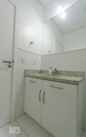 Apartamento para alugar com 105m², 2 quartos e 2 vagasBanheiro Social