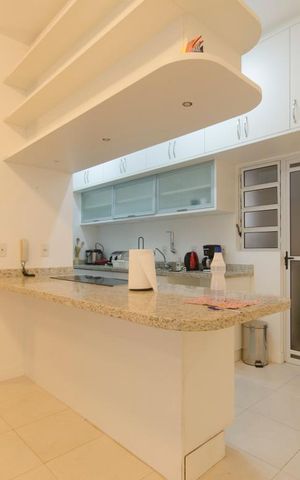 Apartamento para alugar com 105m², 2 quartos e 2 vagasCozinha