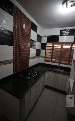 Casa para alugar com 150m², 2 quartos e 2 vagasCozinha
