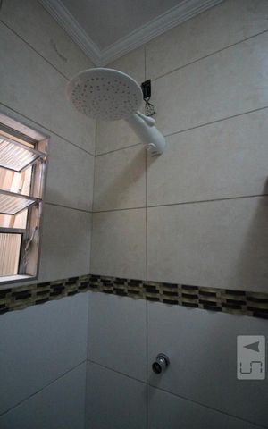 Casa para alugar com 150m², 2 quartos e 2 vagasBanheiro 