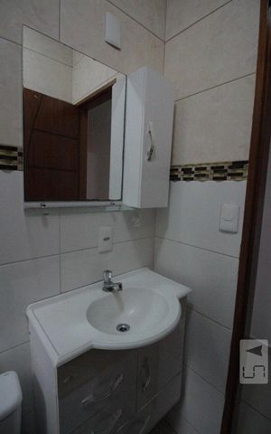 Casa para alugar com 150m², 2 quartos e 2 vagasBanheiro 