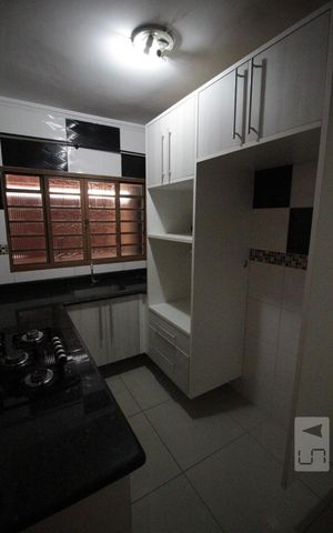 Casa para alugar com 150m², 2 quartos e 2 vagasCozinha