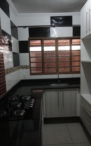 Casa para alugar com 150m², 2 quartos e 2 vagasCozinha