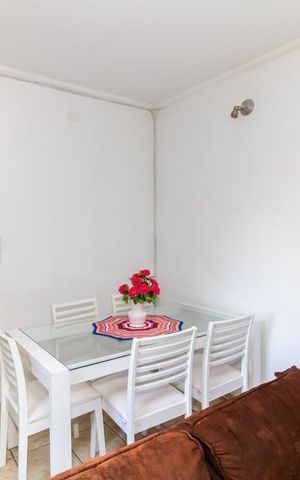 Casa à venda com 365m², 8 quartos e 5 vagas Casa à venda com 365m², 8 quartos e 5 vagasSala - Casa 03