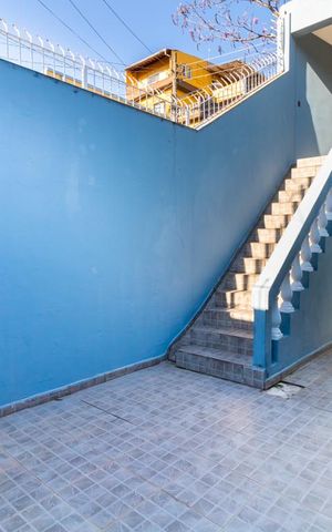 Casa à venda com 365m², 8 quartos e 5 vagas Casa à venda com 365m², 8 quartos e 5 vagasQuintal - Casa 01