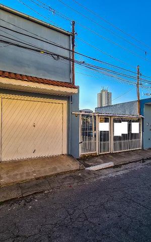 Casa à venda com 365m², 8 quartos e 5 vagas Casa à venda com 365m², 8 quartos e 5 vagasFachada