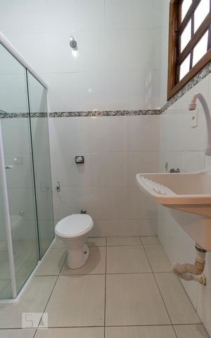 Studio para alugar com 33m², 1 quarto e sem vaga Studio para alugar com 33m², 1 quarto e sem vagaBanheiro