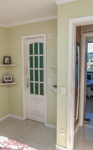 Apartamento à venda com 177m², 4 quartos e 1 vaga Apartamento à venda com 177m², 4 quartos e 1 vagaSuíte
