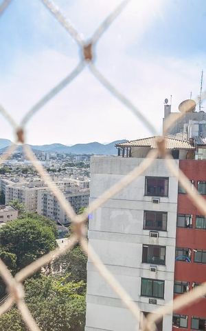 Apartamento à venda com 177m², 4 quartos e 1 vaga Apartamento à venda com 177m², 4 quartos e 1 vagaVista da Cozinha e Área de Serviço