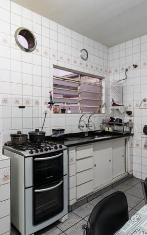 Casa à venda com 245m², 6 quartos e 3 vagasCozinha