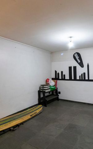 Casa à venda com 245m², 6 quartos e 3 vagasEdícula - Sala