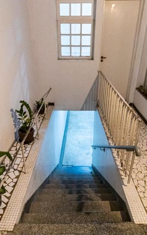 Casa à venda com 245m², 6 quartos e 3 vagasEntrada