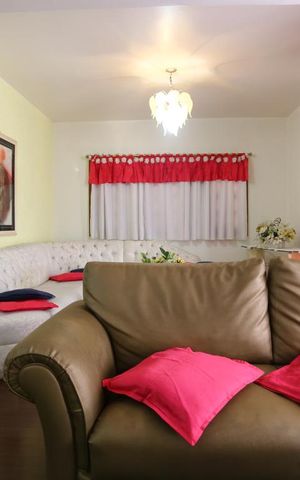 Casa para alugar com 210m², 5 quartos e 7 vagasSala