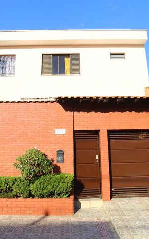 Casa para alugar com 210m², 5 quartos e 7 vagasFachada da Casa