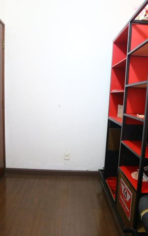 Casa para alugar com 210m², 5 quartos e 7 vagasEscritório