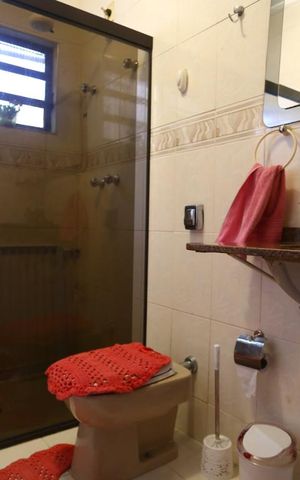 Casa para alugar com 210m², 5 quartos e 7 vagasBanheiro Social
