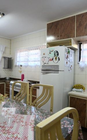 Casa para alugar com 210m², 5 quartos e 7 vagasCozinha