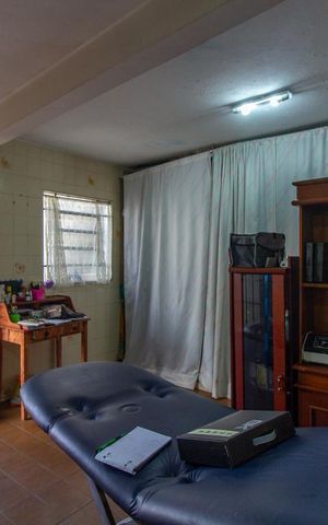 Casa à venda com 143m², 2 quartos e 2 vagas Casa à venda com 143m², 2 quartos e 2 vagasEdícula/Quarto