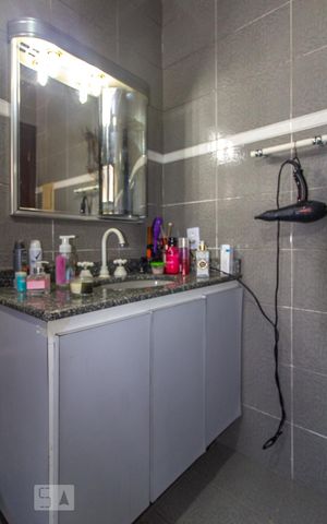 Casa à venda com 143m², 2 quartos e 2 vagas Casa à venda com 143m², 2 quartos e 2 vagasBanheiro Quarto 2 - Suíte