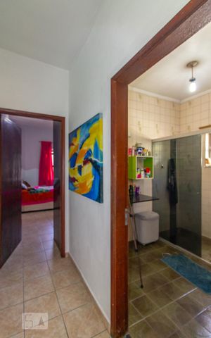 Casa à venda com 143m², 2 quartos e 2 vagas Casa à venda com 143m², 2 quartos e 2 vagasCorredor