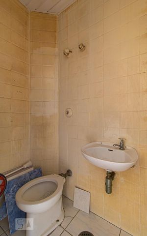 Apartamento à venda com 103m², 3 quartos e 1 vaga Apartamento à venda com 103m², 3 quartos e 1 vagaBanheiro de Serviço