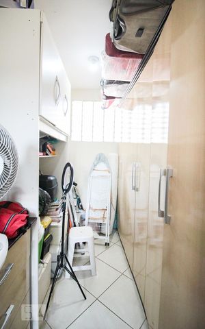 Casa à venda com 194m², 3 quartos e 3 vagasQuarto de Serviço