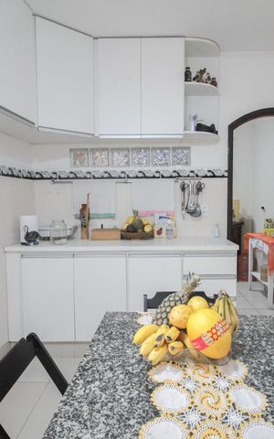 Casa à venda com 194m², 3 quartos e 3 vagasCozinha