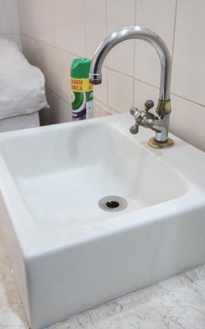 Casa à venda com 194m², 3 quartos e 3 vagasBanheiro