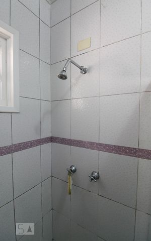 Casa à venda com 302m², 4 quartos e 2 vagas Casa à venda com 302m², 4 quartos e 2 vagasBanheiro da Suíte 2