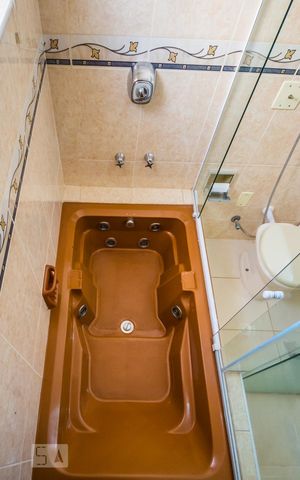 Apartamento à venda com 85m², 2 quartos e 2 vagasBanheiro