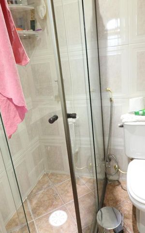 Casa à venda com 250m², 3 quartos e 3 vagasBanheiro 2