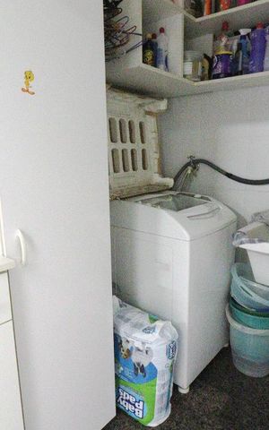 Casa à venda com 250m², 3 quartos e 3 vagasÁrea de Serviço