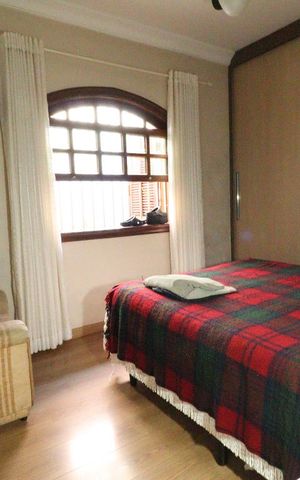 Casa à venda com 250m², 3 quartos e 3 vagasQuarto 3