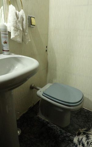 Casa à venda com 250m², 3 quartos e 3 vagasLavabo