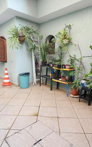 Casa à venda com 250m², 3 quartos e 3 vagasÁrea Externa