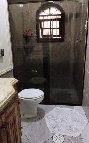 Casa à venda com 250m², 3 quartos e 3 vagasBanheiro 3