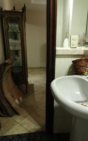 Casa à venda com 250m², 3 quartos e 3 vagasLavabo