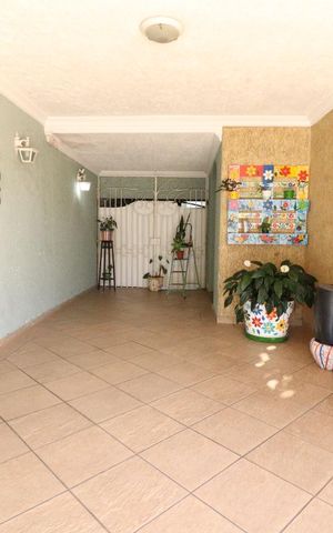 Casa à venda com 250m², 3 quartos e 3 vagasÁrea Externa
