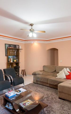 Casa para alugar com 385m², 3 quartos e 5 vagasSala