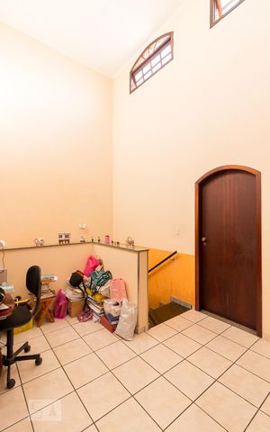 Casa para alugar com 385m², 3 quartos e 5 vagasAntessala - quartos