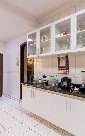 Casa para alugar com 385m², 3 quartos e 5 vagasCozinha