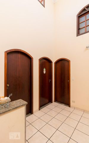 Casa para alugar com 385m², 3 quartos e 5 vagasAntessala - quartos