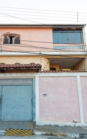 Casa para alugar com 385m², 3 quartos e 5 vagasFachada da casa
