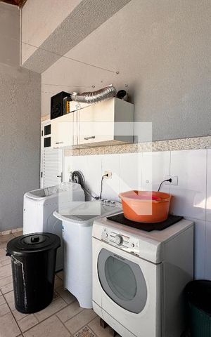 Apartamento à venda com 140m², 3 quartos e 1 vaga Apartamento à venda com 140m², 3 quartos e 1 vagaLavanderia