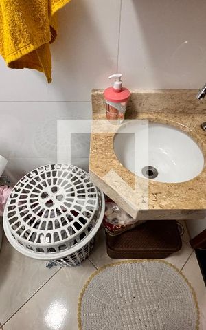 Apartamento à venda com 140m², 3 quartos e 1 vaga Apartamento à venda com 140m², 3 quartos e 1 vagaBanheiro da Suíte